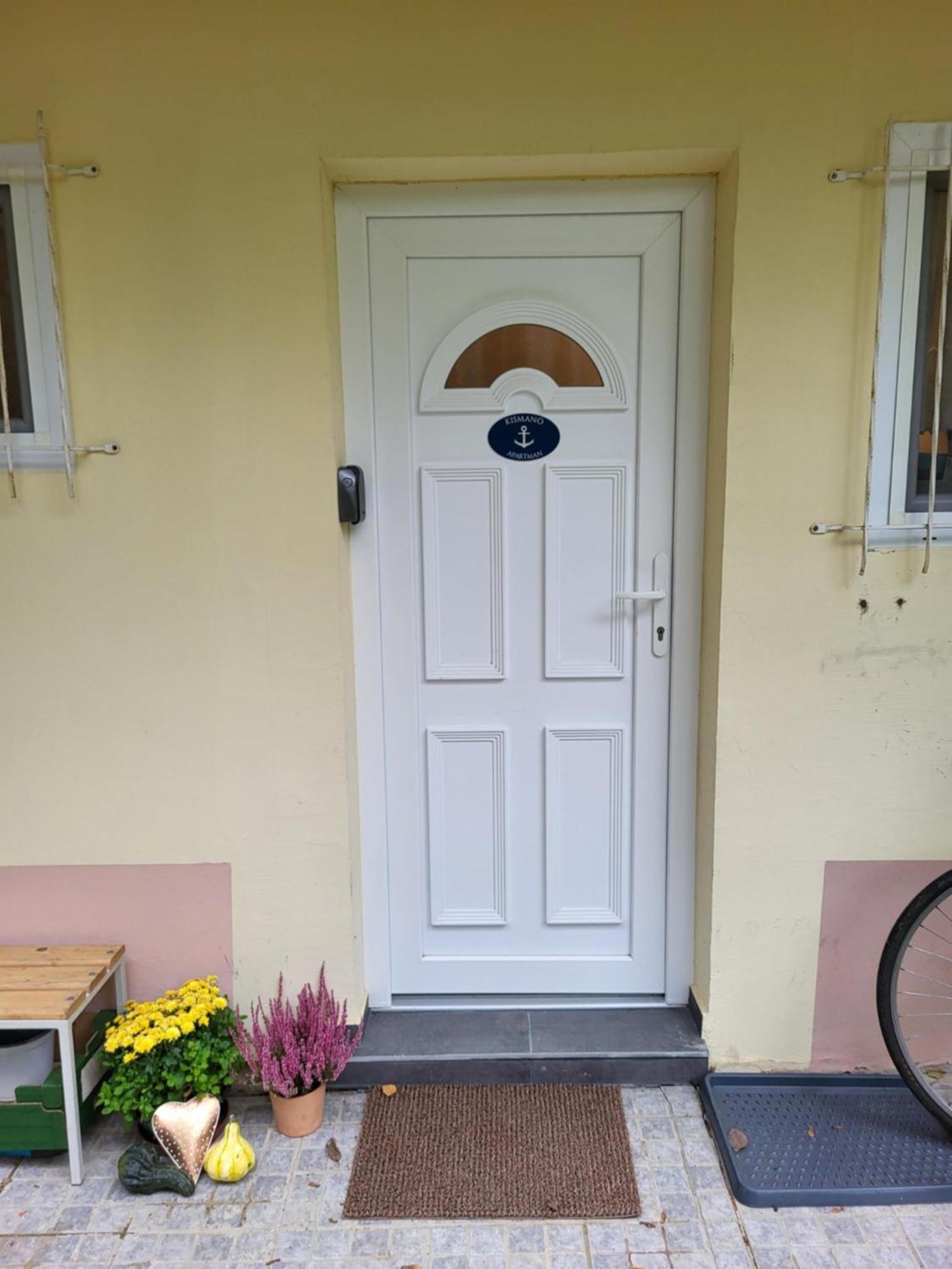 Kismano Apartman Орфю Экстерьер фото